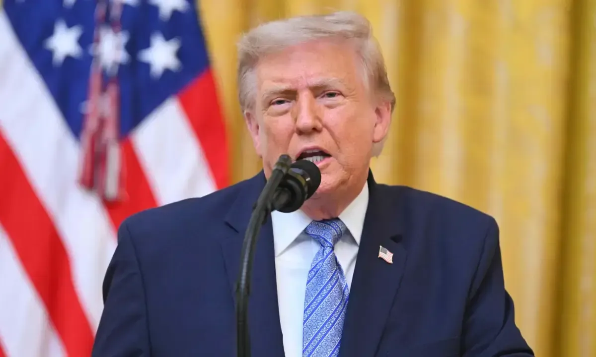 Trump's Midterm Gamble: A Test of Faith in America's Hour of Need